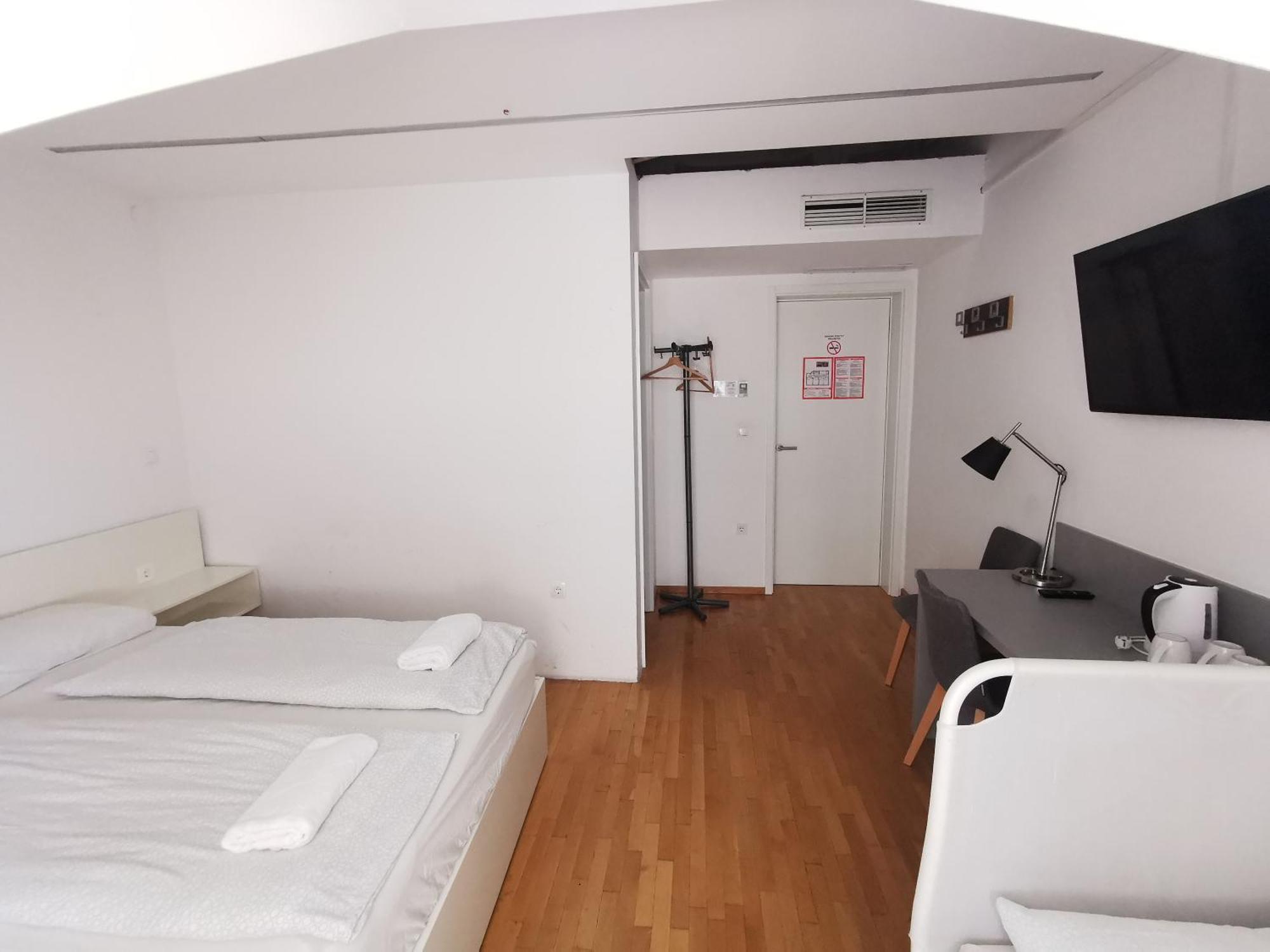 Rooms Sincere 1830 Ljubljana Room photo